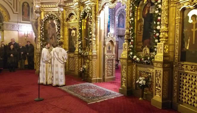 Slujbe şi clopote trase, la aniversarea Unirii Principatelor Române - slujbe-1611333677.jpg