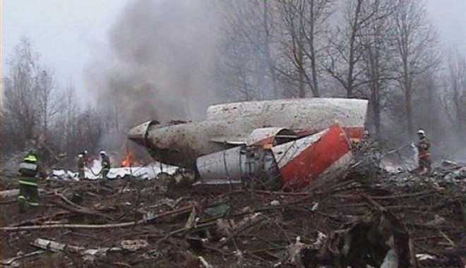 Doi ani de la tragedia aviatică de la Smolensk: O delegație poloneză sosește în Rusia pentru comemorarea fostului președinte Lech Kaczynski și a celorlalte victime - smolenskplanecrashkackzinskipolo-1334038620.jpg