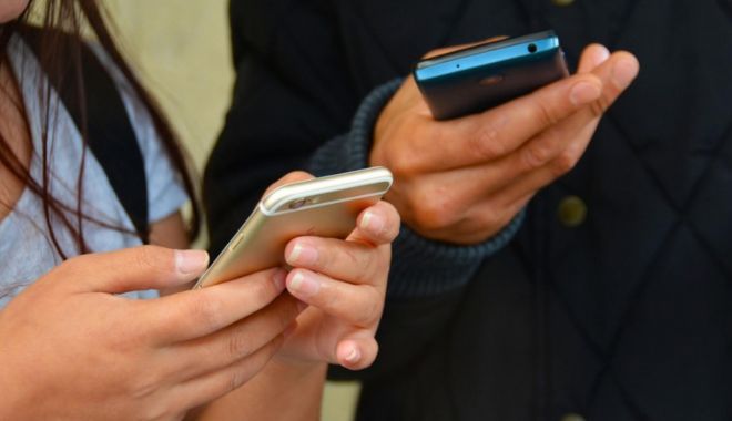 O nouă înșelătorie bagă poliția în alertă: ATENȚIE la SMS-urile prin care se anunță întreruperea energiei electrice și a gazelor