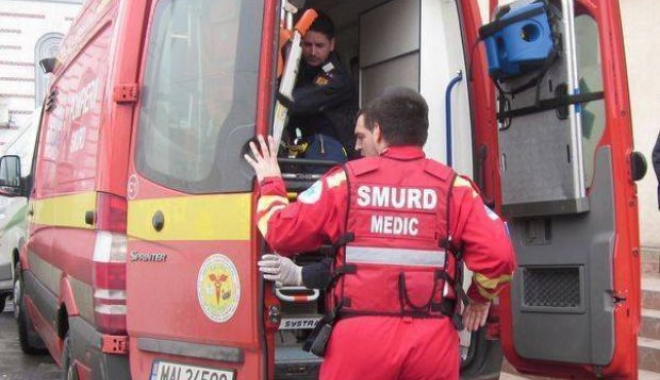 ȘOCANT! O femeie A DECEDAT după ce a căzut de la înălțime într-un mall - smurd-1485269684.jpg