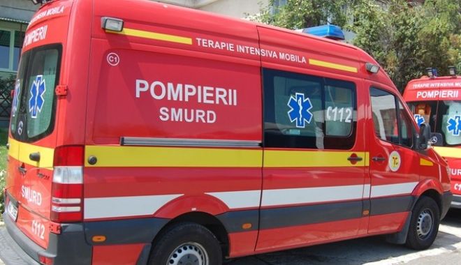 Un copil aflat în incinta unei tabere, rănit de acoperișul unui foișor care a căzut peste el - smurd-1533469518.jpg