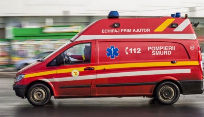 Tânăr de 23 de ani, găsit mort pe stradă. Medicii au încercat să-l resusciteze - smurd-1632474489.jpg