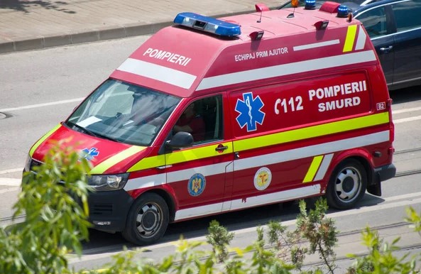 Impact devastator între un tren și o căruță. Bebeluș de 7 luni, în stare gravă - smurd-1774249018.webp