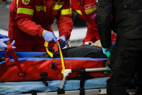 Accident incredibil. Băiețel de 11 ani se urcă la volan și își lovește mama grav - smurd-mama-lovita-1772099621.webp