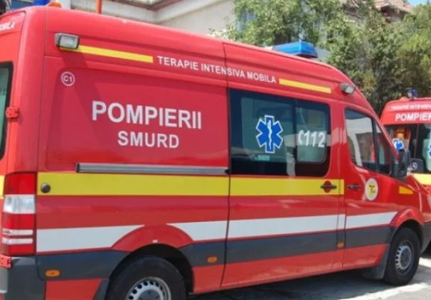 Foto - O trotinetă electrică ar fi explodat într-un bloc. Trei persoane au avut nevoie de îngrijiri medicale