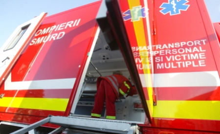 GRAV accident de circulație pe A2 - smurd4444-1340306286.jpg