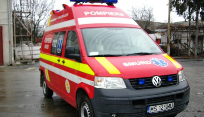 Județul Constanța: Accident rutier între Medgidia și Castelu - smurd5-1634052682.jpg