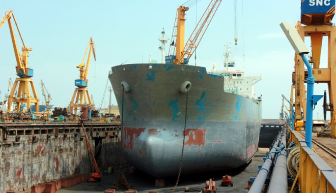 Șantierul Naval Constanța construiește o navă de instalat tubulaturi și cabluri submarine - sncvaconstrui1-1398606567.jpg