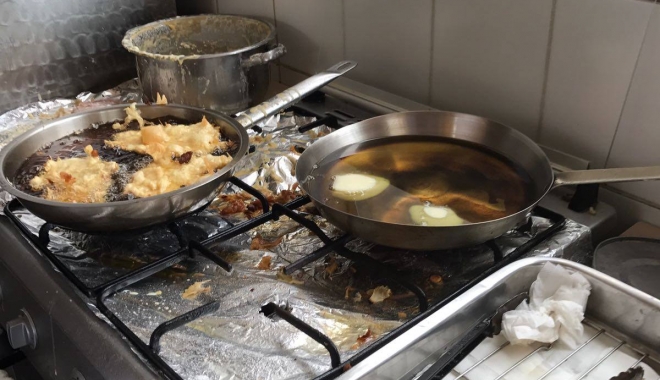 JALE MARE PE LITORAL! Amenzi de zeci de mii de lei pentru restaurantele și terasele din stațiuni - snitel11500560694-1501070125.jpg