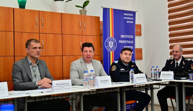 Siguranţa în şcoli, pe agenda de lucru a primarului din Techirghiol, Iulian Soceanu - soceanu-prefect-1708957447.jpg