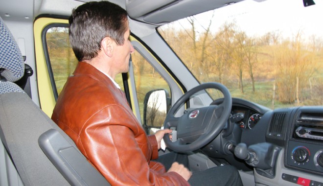 Șoferii vor avea acces la istoricul daunelor proprii - sofer-1346866310.jpg
