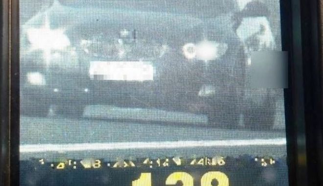 Urmărire ca în filme. Şofer fără permis, cu 138 de km pe oră, în oraşul Năvodari, prins şi încătuşat - sofer-1629800198.jpg