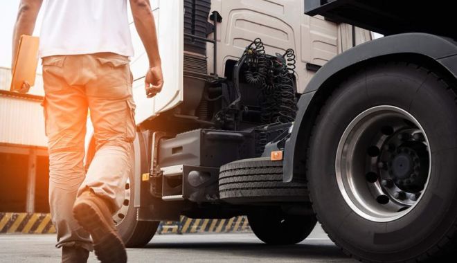 Amendă record pentru un șofer român de TIR prins băut la volan în Italia - sofer-1632465505.jpg