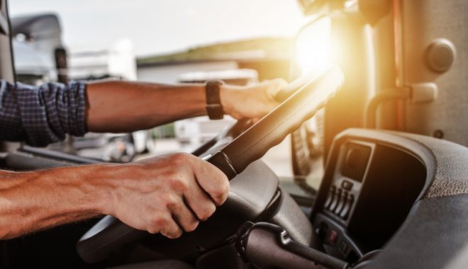 Marea Britanie ar putea recurge la armată pentru a rezolva criza şoferilor de camion - sofer-1632479802.jpg