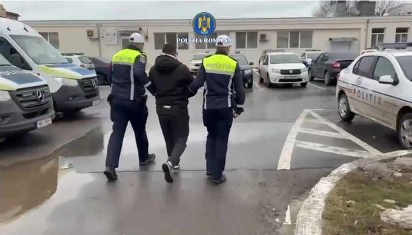 Șofer prins băut la volan și cu permisul anulat, reținut de polițiștii constănțeni - sofer-baut-1770214791.webp