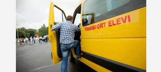 Șofer de microbuz școlar, cercetat pentru un presupus incident cu o elevă - sofer-eleva-1774339814.webp
