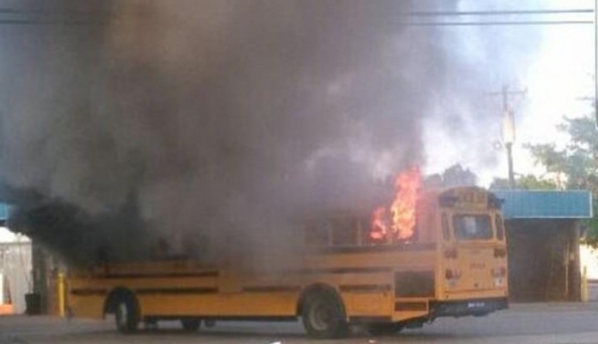 Șoferiță de autobuz, eroină după ce a reușit să salveze 56 de elevi dintr-un incendiu - sofer234686100-1494514848.jpg