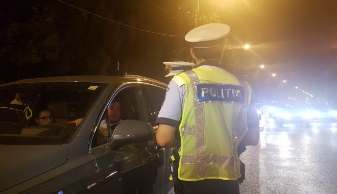 Razie a polițiștilor de la Rutieră, sâmbătă noapte, în Mamaia. Zeci de permise de conducere reținute - soferi-1563783570.jpg