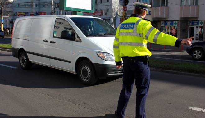 Șoferi fugari sau fără permise, cercetați penal - soferifugarisaufarapermise-1427484027.jpg