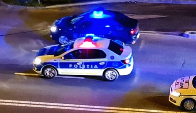 O şoferiţă băută a intrat cu maşina în copac, în Mamaia - soferita-1636101930.jpg