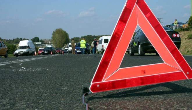 Șoferiță rănită în urma unui accident - soferitaranita-1440943501.jpg