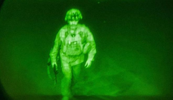 El este ultimul militar american care a plecat din Kabul - soldat-1630397458.jpg