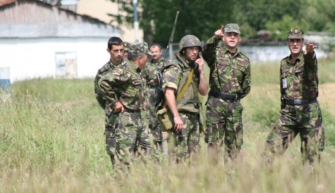 Banii pentru militari! Sumele aferente normei de hrană, virate astăzi. Salariile - pe 13 aprilie - soldati-1522858328.jpg