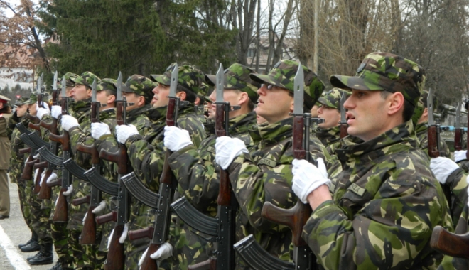 Soldații profesioniști  de la Mangalia au depus jurământul militar - soldatii-1478279514.jpg