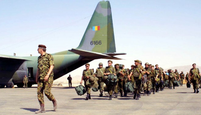 Peste 600 de militari români vor pleca în misiune în Afganistan - soldatiromani-1308239119.jpg