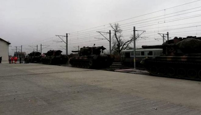 CE TRAGEDIE! MILITAR ELECTROCUTAT ÎNAINTE DE PARADĂ! - soldatmortingaradinalbaiuliainti-1542961017.jpg