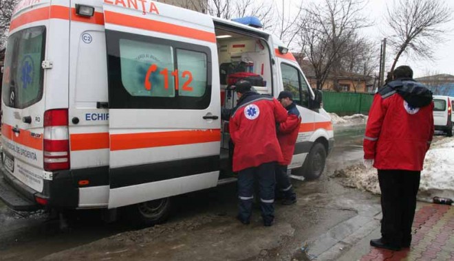 Constănțenii au sărit calul la băutură și mâncare de Crăciun - solicitariambulanta-1356531390.jpg
