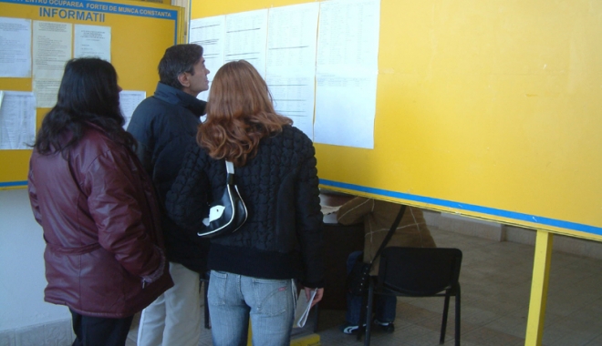 Zeci de constănțeni  își pierd lunar indemnizațiile  de șomaj - somajpierdut-1487610187.jpg