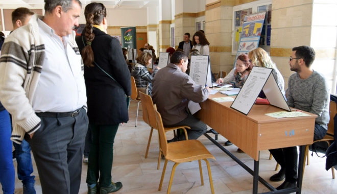 Cursuri de formare și noi locuri de muncă pentru șomeri, la Constanța - someri-1478437126.jpg