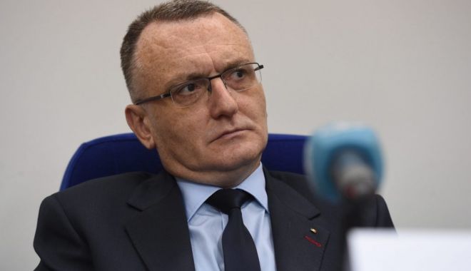 Sorin Cîmpeanu: Școlile și grădinițele private rămân deschise - sorin-1635079012.jpg