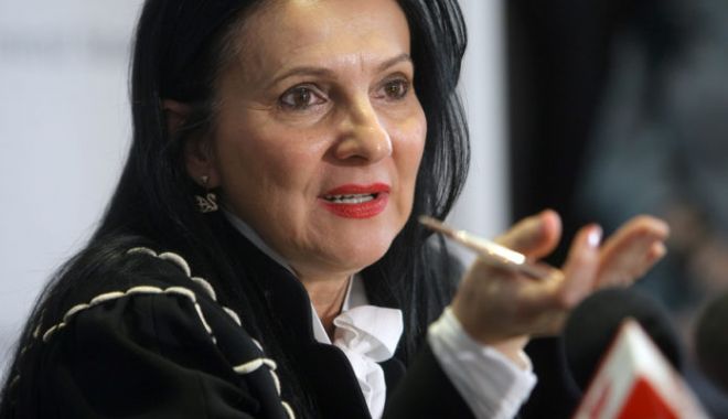 Ministrul Sănătății despre plățile informale: Se vede o diminuare a acestui fenomen - sorinapintea696x464-1570533327.jpg