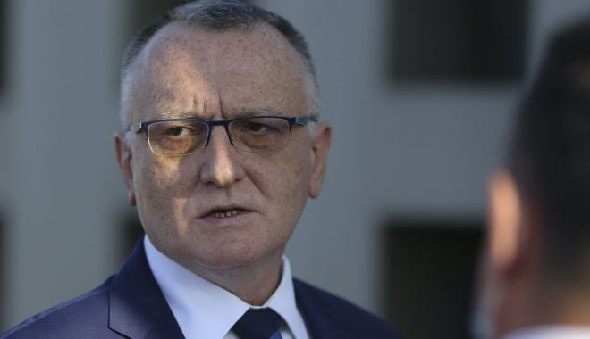 Sorin Câmpeanu: După se va încheia pandemia vom continua cu predarea online unde e potrivit - sorincimpeanufotoinquamphotossab-1618644759.jpg