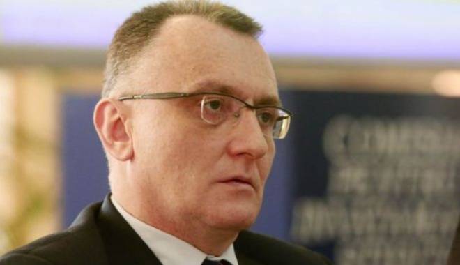 Sorin Câmpeanu: Salariile profesorilor ar putea fi majorate cu peste 10% - sorincimpeanumondonewsro-1442510355.jpg