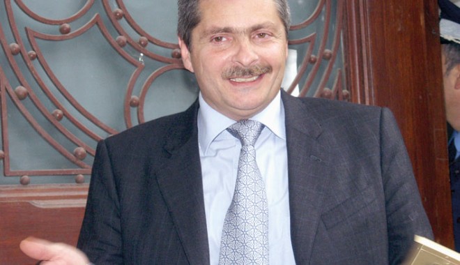 Sorin Ovidiu Vîntu, din nou proprietarul Realitatea TV - sorinovidiuvantucondamnatinchiso-1385223466.jpg