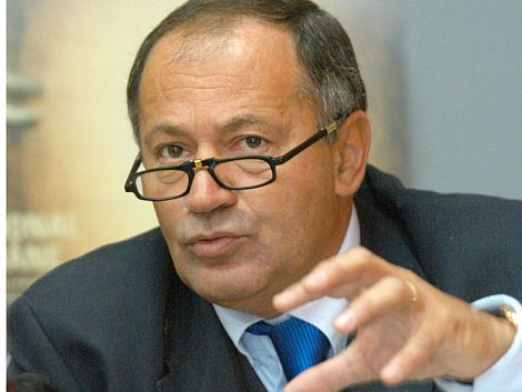 Sorin Roșca Stănescu propune ca miniștrii PNL să nu dețină funcții de conducere în partid - sorinroscastanescu-1359886484.jpg