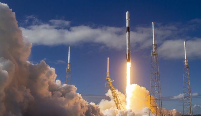 Ultim test reușit pentru SpaceX, înainte de a transporta astronauți pe Stația Spațială Internațională - spacex-1579469364.jpg