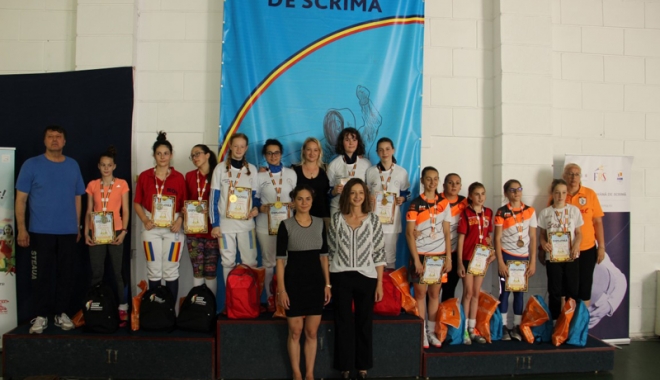 Spadasinele  de la CS Farul, campioane naționale - spadasinele-1498494758.jpg