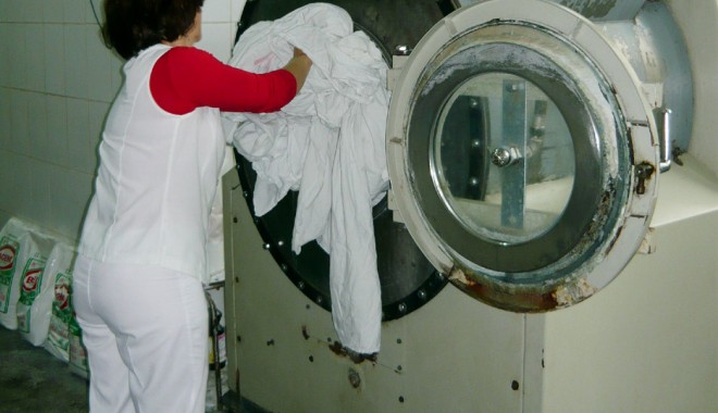 Spălătoria Spitalului Județean avea mașini de spălat 