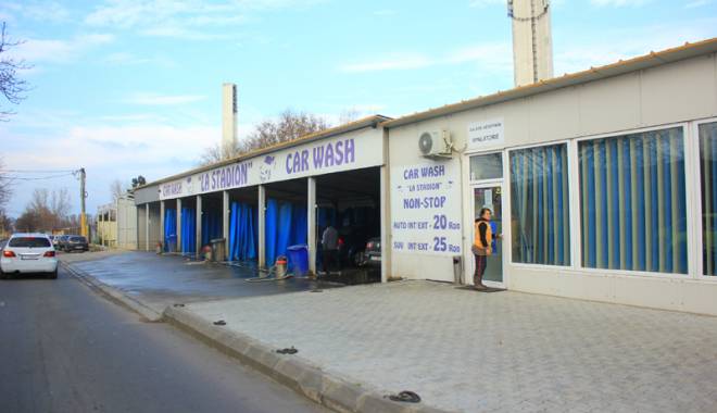 Zoaie și emblema FC Farul - spalatoriestadionfarul15-1449683972.jpg