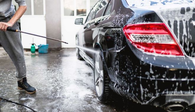 Deplasarea la spălătoria auto și achiziția de autoturisme, permise în starea de urgență - spalatoriesursabhjanitorialservi-1587394650.jpg