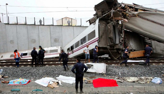 Tragedie feroviară în Spania. 77 de morți, 130 de răniți - spania-1374750841.jpg
