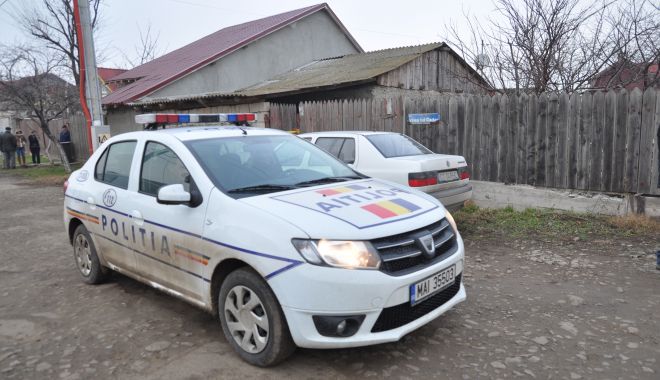 Bărbat spânzurat de ușa garajului, în Palazu Mare - spanzurat-1575408690.jpg