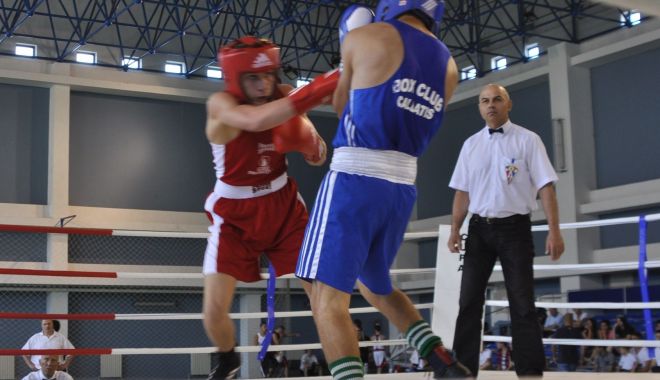 Spectacol în ring! Pregătiri pentru Naționalele de box feminin, de la Eforie Nord - spectacol-1567354056.jpg