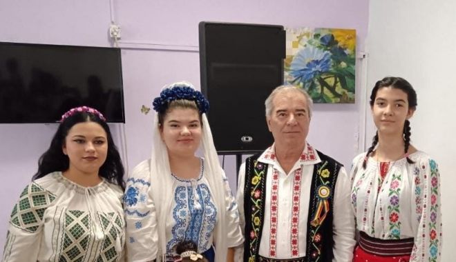 Spectacol de muzică populară, pregătit special pentru beneficiarii Centrului „Armonia”