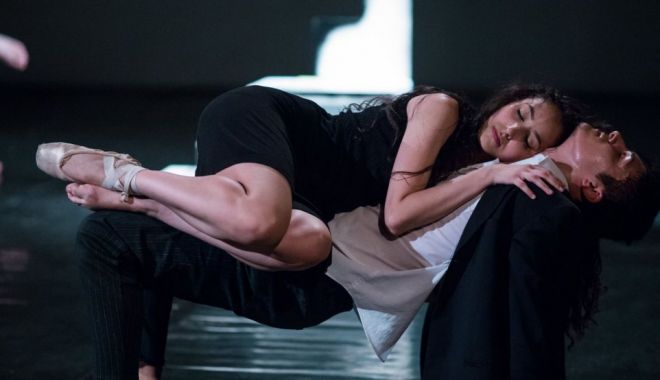 Invitație la teatru: 