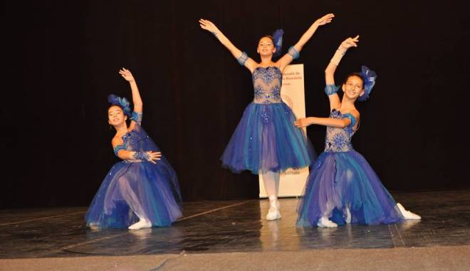 Crucea Roșie Constanța dăruiește dragoste într-un spectacol caritabil - spectacolcaritabil-1422878274.jpg